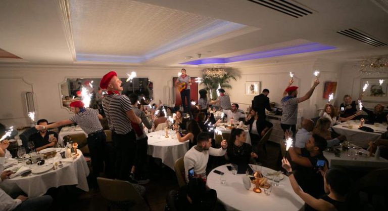 Tous les mercredis c'est soirée française chez Bagatelle à New York