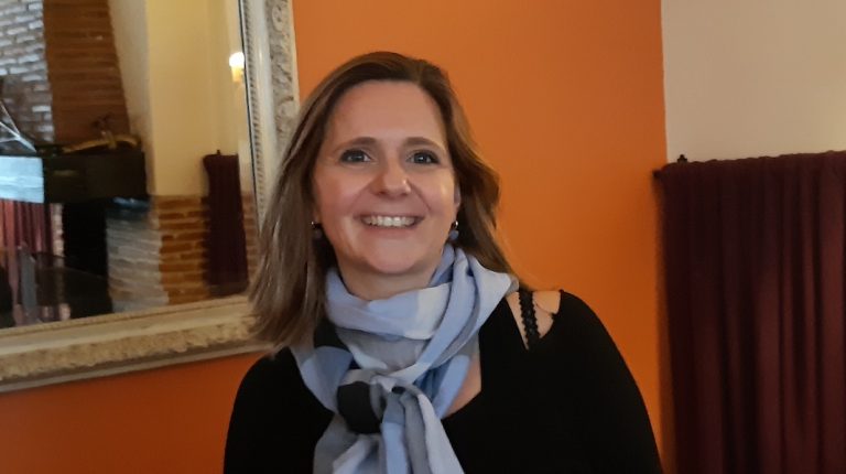 Moi Impat : "J'ai enfermé mon ambition professionnelle dans un cercueil quand j'ai quitté la France"