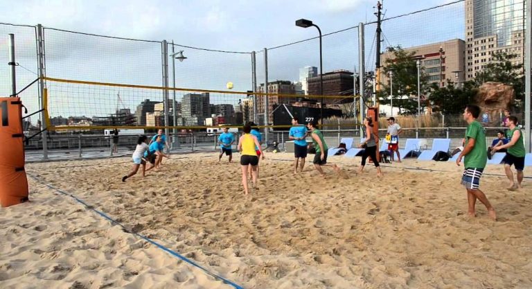 Où jouer au beach-volley à New York ?