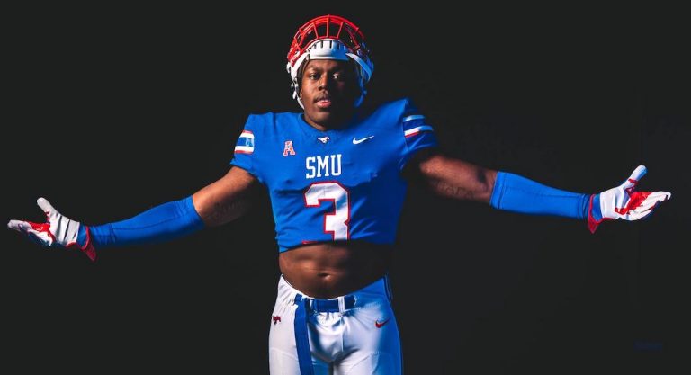 Junior Aho, le jeune colosse français prêt à plaquer la NFL