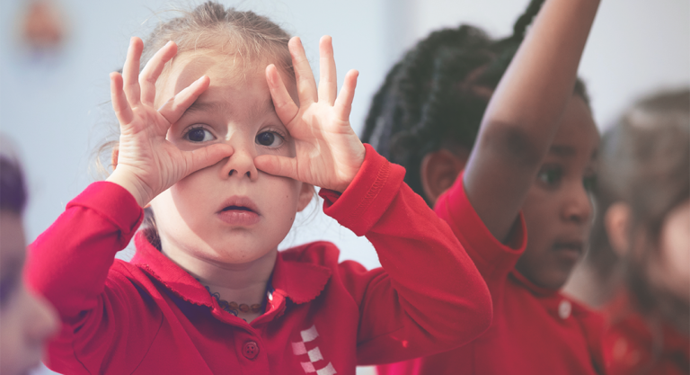 The École débloque un budget d’aide financière supplémentaire et ouvre une Toute Petite Section de maternelle