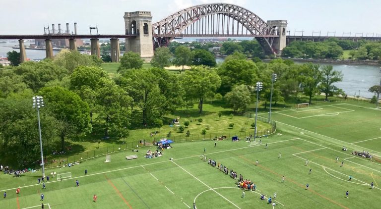 Randall’s Island, l’île qui rend foot à New York