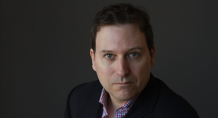 John Carreyrou, le journaliste qui a fait tomber Elizabeth Holmes