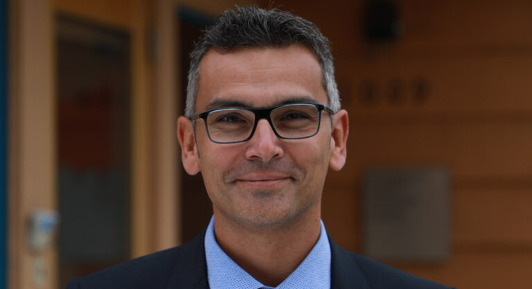 Sébastien Robert dépoussière l’image de l’École Bilingue de Berkeley