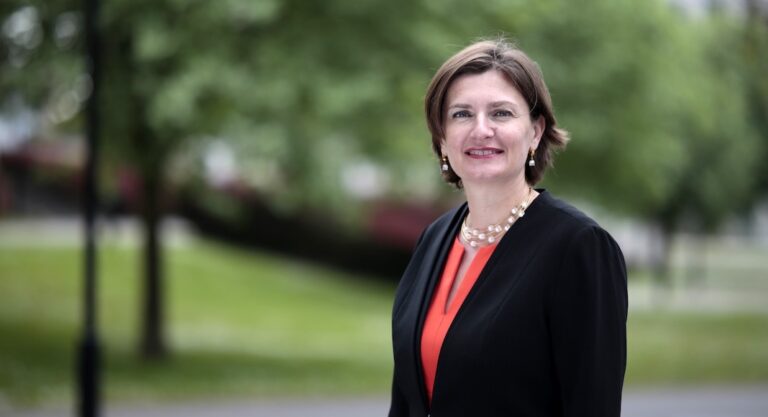 Législatives 2022 : Isabelle Amaglio-Terisse, candidate Les Radicaux de Gauche (LRDG)