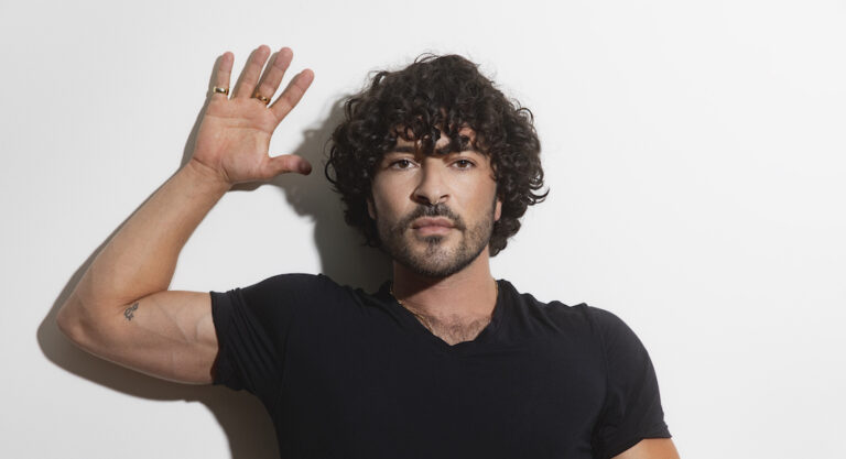 La mode d’Anthony Hamdan Djendeli séduit Los Angeles