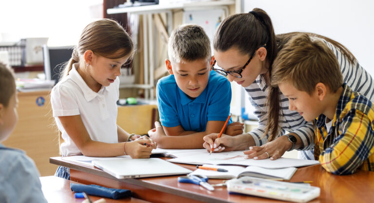 Bourses scolaires 2022-2023 : ouverture de la seconde campagne à NY