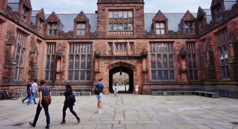 Universités américaines: pourquoi des activités extrascolaires dès le lycée?