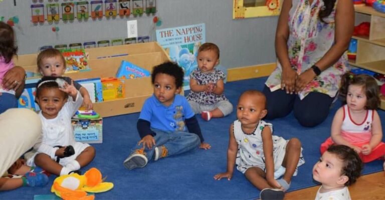 Les Petits Poussins