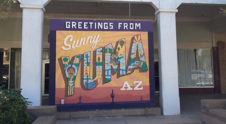 Fleuve et migrations à Yuma, ville frontière entre les États-Unis et le Mexique