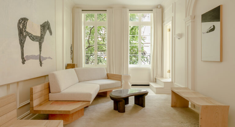Dans l’Upper East Side, une « collection invisible » des plus grands designers français