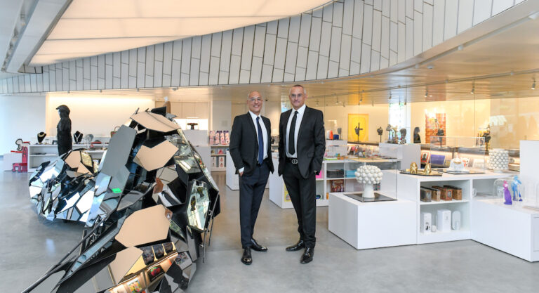 Le duo français Please Do Not Enter dévoile un nouveau concept de boutique à l’OCMA