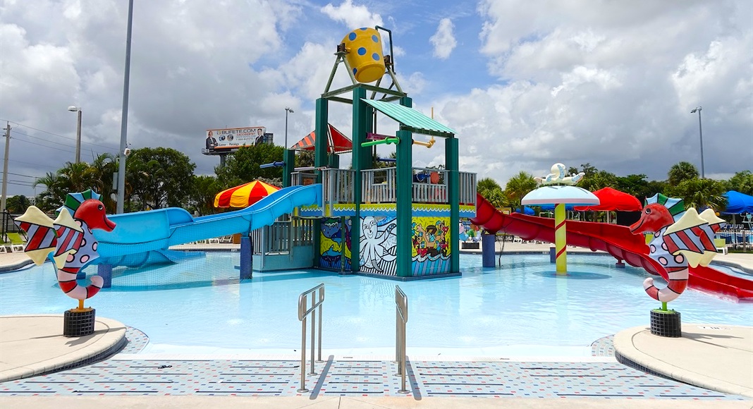 © Grapeland Water Park