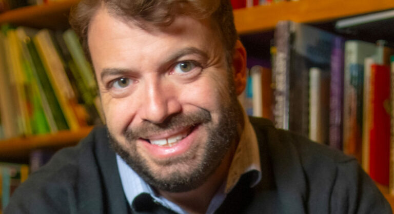 Joel Warner, cet auteur américain qui s’est passionné pour le marquis de Sade