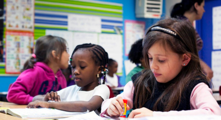 New York: une école bilingue sans frais de scolarité, c’est possible