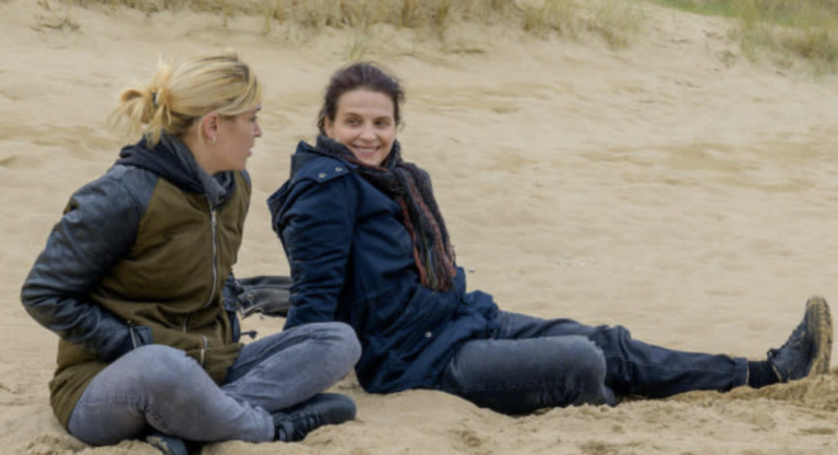 «Between Two Worlds» (Ouistreham) avec Juliette Binoche en salle aux États-Unis