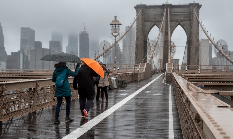 Brèves new-yorkaises: Taxis volants, bus gratuits et la fin des montagnes de poubelles