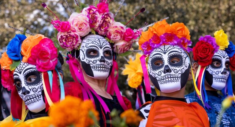 Que célèbre-t-on le jour du «Dia de Los Muertos»?