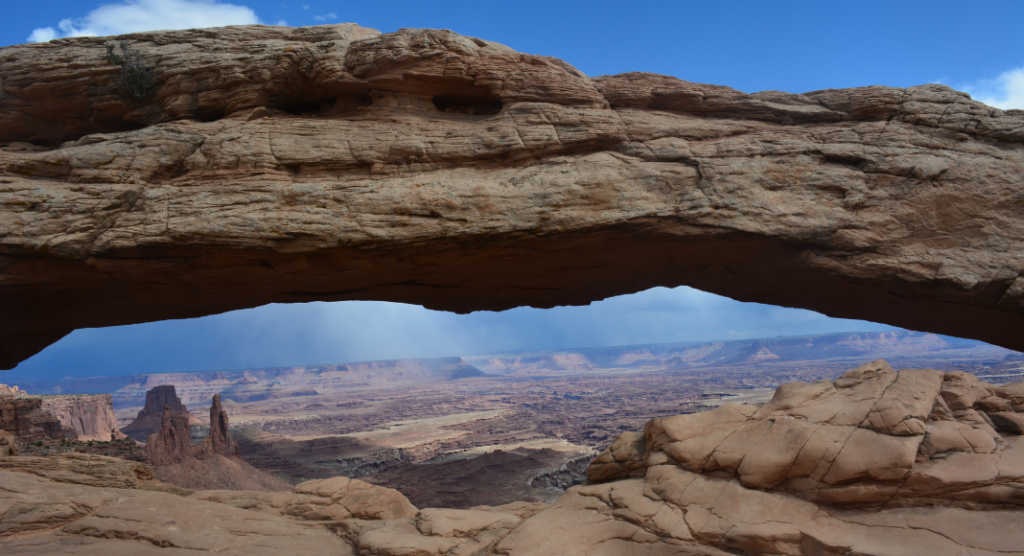 Mesa Arch Canyonlands