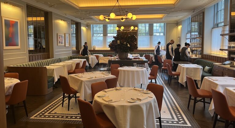 Café Boulud rouvre ses portes dans l’Upper East Side avec l’agence Barnes