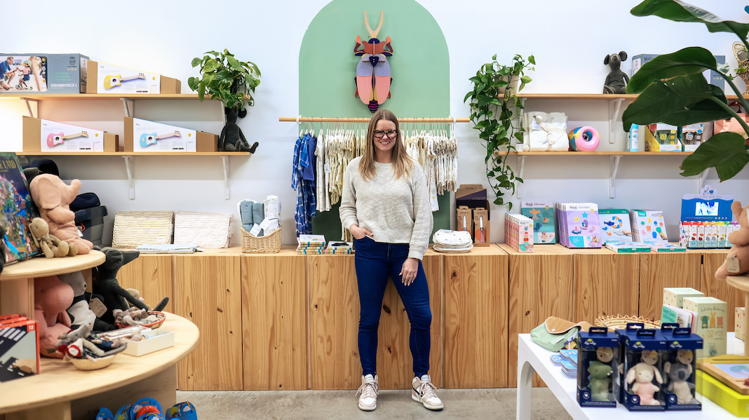 Elizabeth Mahon, la propriétaire de Three Littles, une boutique à Union Market. (Photo : Nastasia Peteuil)