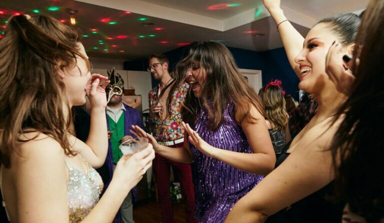 Coucou French Classes fête Mardi Gras au Zebulon