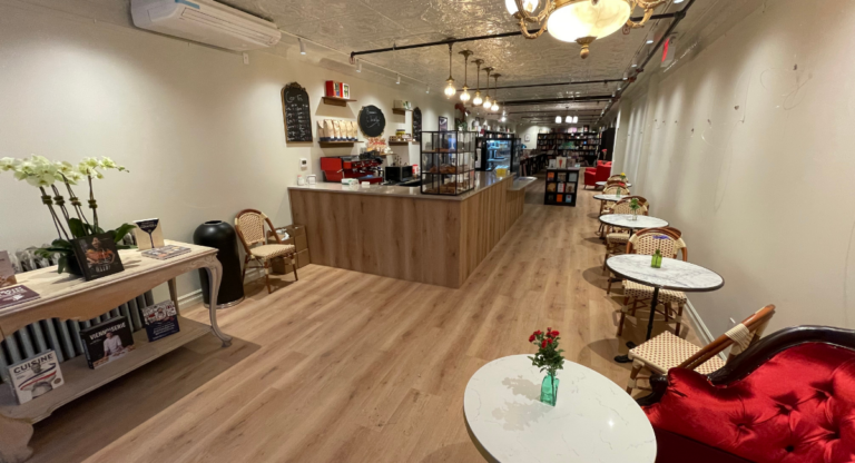 La librairie La Joie de Vivre inaugure son café