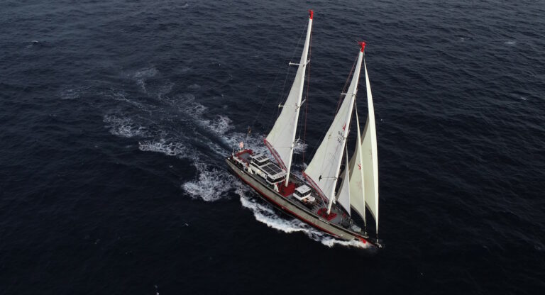 Plus gros, le nouveau Grain de Sail en route pour New York