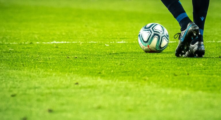 Pourquoi les Américains investissent autant dans les clubs de foot français