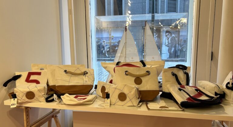 The Skipper Lounge, le rendez-vous des passionnés de voile à Manhattan