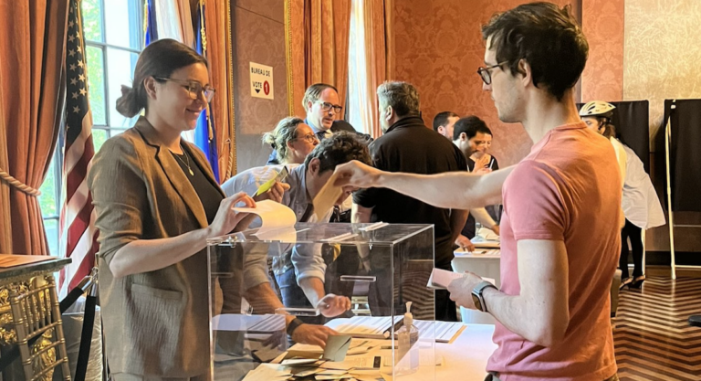 La liste macroniste de Valérie Hayer en tête des européennes aux États-Unis