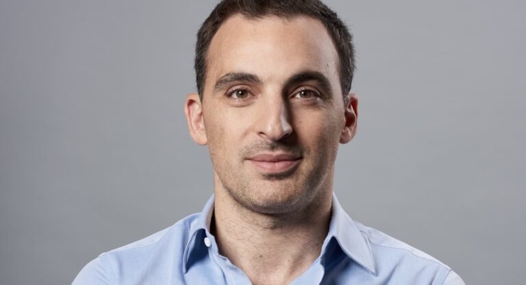 Charles Gorra, CEO-fondateur de Rebag : « Revendre ses accessoires de luxe, un bon deal et une bonne action »