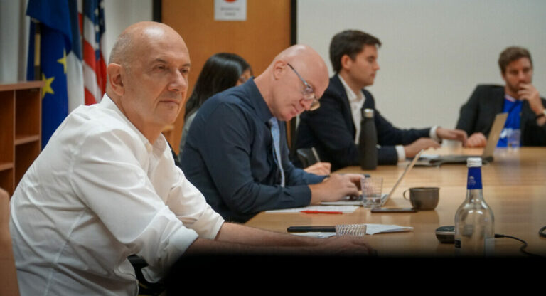 Le député Roland Lescure se rend auprès de la communauté française de Los Angeles touchée par les incendies