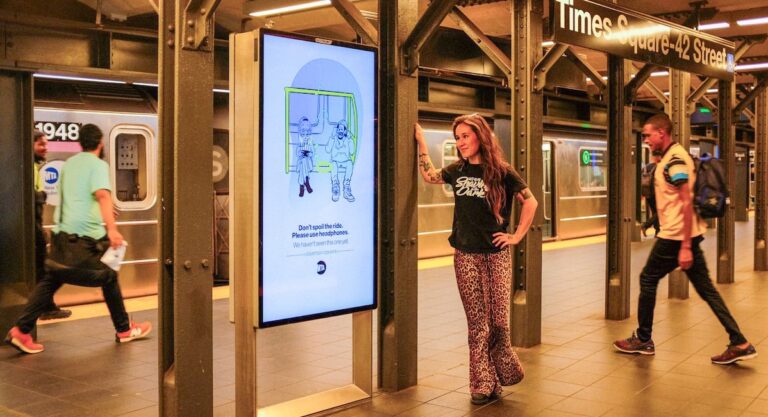 Zovi, la Française qui croque les incivilités dans le métro new-yorkais