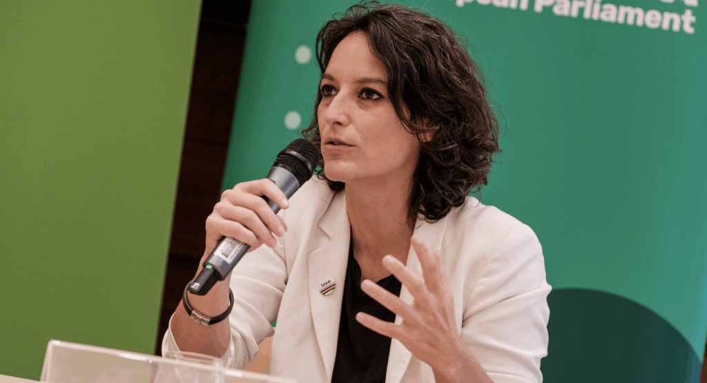 La sénatrice écologiste Mélanie Vogel organise une rencontre au Café Joyeux de New York