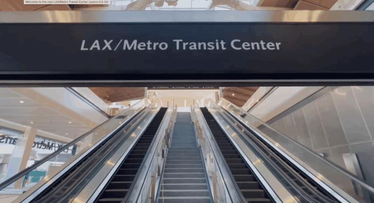 Transports à Los Angeles : L’aéroport LAX est désormais desservi par le métro