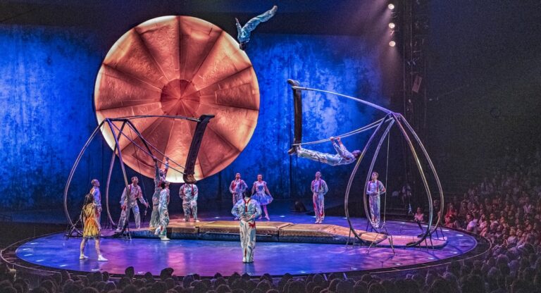 « Luzia » : le rêve mexicain du Cirque du Soleil débarque en Floride