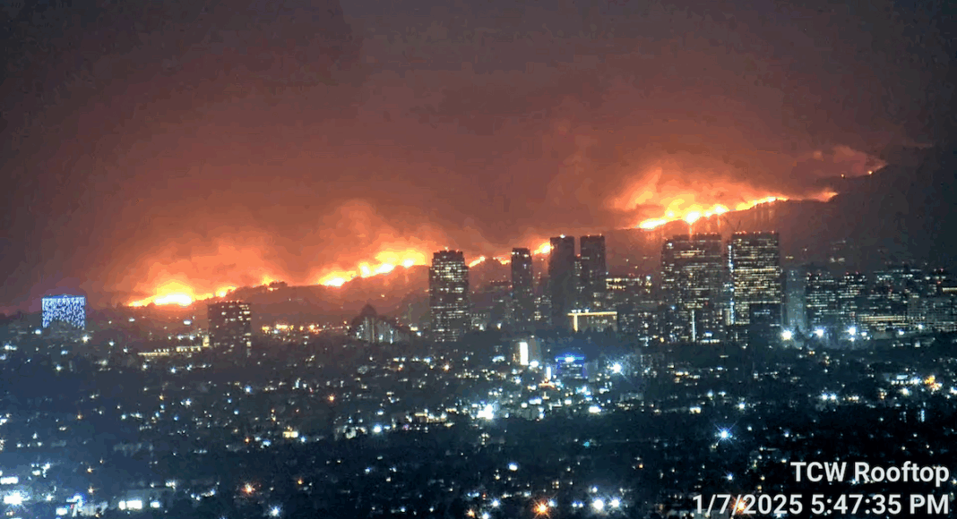 Palisades Fire / Wikimedia