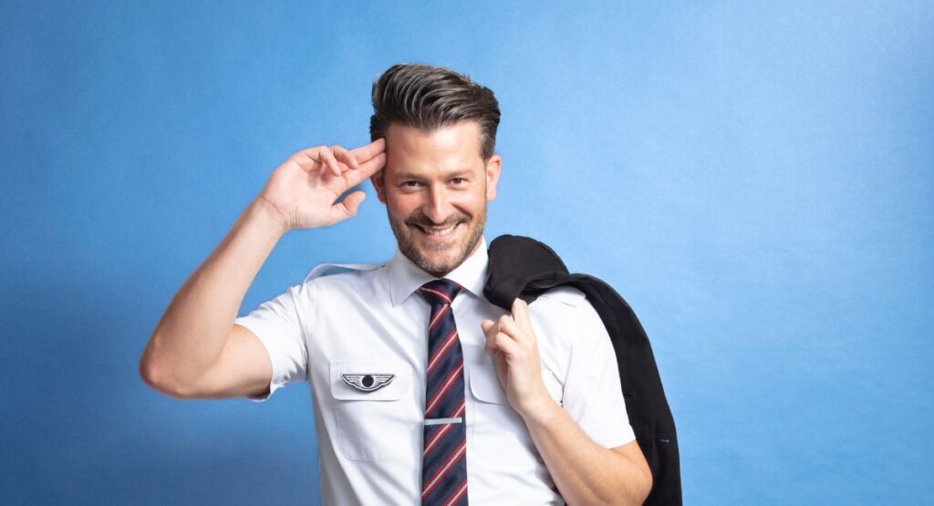 Mains moites et cœur léger : « Mathieu le Steward » réconcilie les anxieux avec le ciel