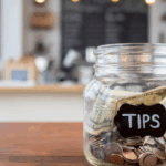 Vie d’Expat : C’est moi ou la « tipping culture » est une arnaque ?