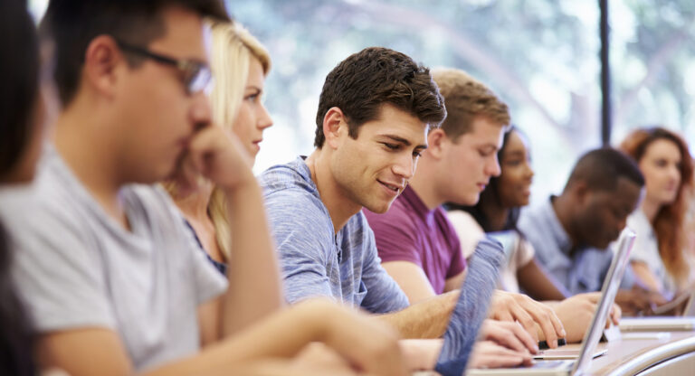 Étudier en France après une scolarité aux États-Unis : Le salon en ligne pour faire les bons choix