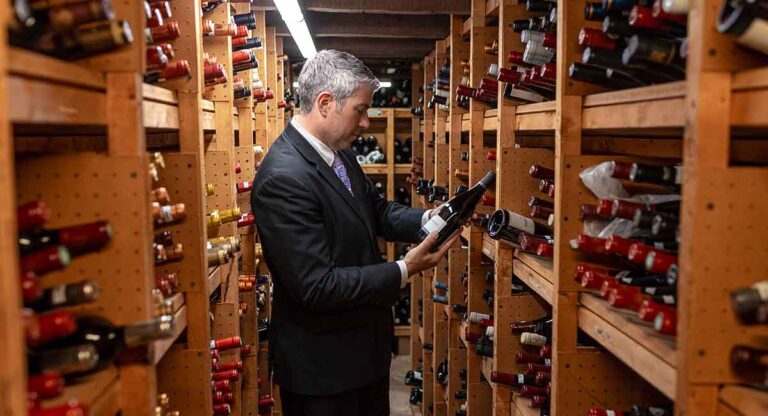 Vol spectaculaire de bouteilles rares à L’Auberge Provençale en Virginie
