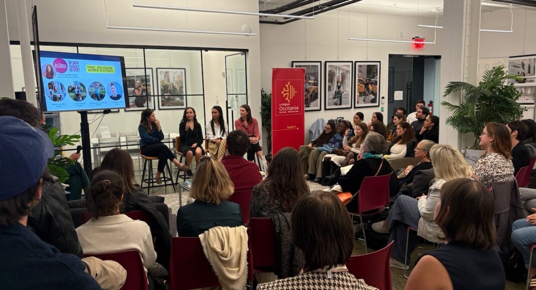 L'exposition CURIEuses au-delà des frontières / D-Fi