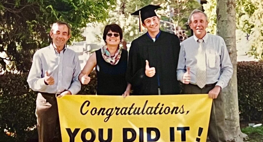 Olivier Jeannel et sa famille lors de sa remise de diplôme à UC Berkley