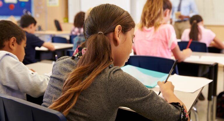 Bourses scolaires 2026-2027 : Dépôt des dossiers avant le 6 février à Houston