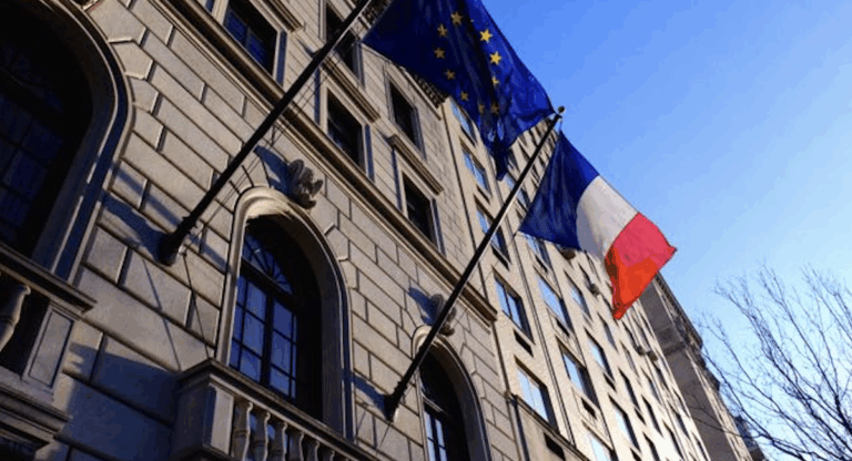 Bourses scolaires 2026-2027 à NY: Prendre rendez-vous au consulat avant le 20 février