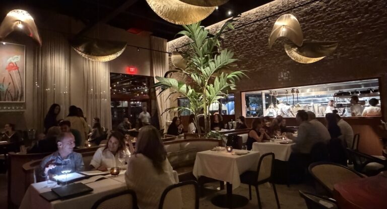 Fooqs, le restaurant franco-iranien de Miami, se réinvente