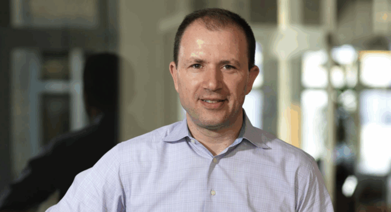 Guy Mounier, CEO d&rsquo;Aptivio : « Dans un monde d&rsquo;agents IA, repositionner l&rsquo;école sur les soft skills »