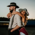 Pourquoi les chapeaux de cow-boy sont-ils si populaires ?