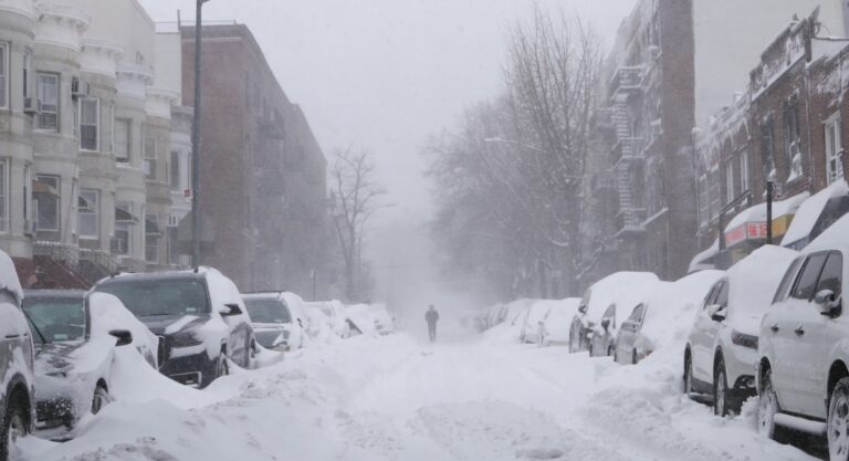Pourquoi certaines tempêtes hivernales s&rsquo;appellent des « nor’easters » aux États-Unis ?